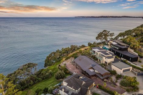 Photo of property in 27 Chelverton Terrace, Red Beach, 0932