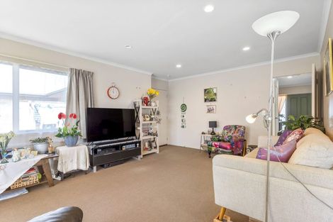 Photo of property in 4/8 Village Place, Tuakau, 2121