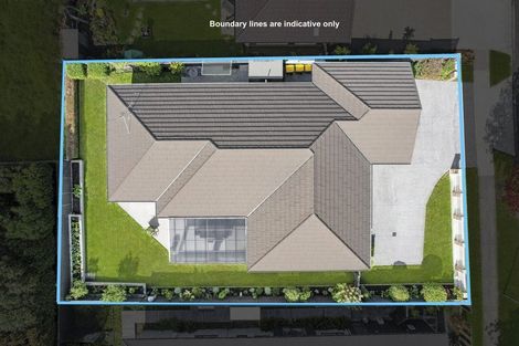 Photo of property in 11 Murray Becroft Avenue, Henderson Valley, Auckland, 0612
