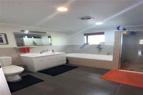 Photo of property in 118 Moore Street, Howick, Auckland, 2014