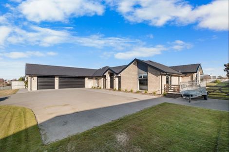 Photo of property in 14 Glenfinnan Place, West Melton, 7618