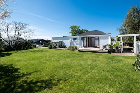 Photo of property in 50 Arataki Road, Havelock North, 4130