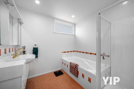 Photo of property in 11 Kau Kau Way, Ngaio, Wellington, 6035