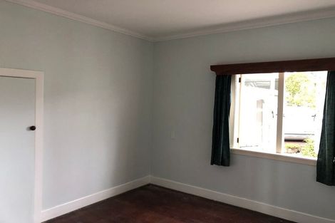 Photo of property in 71 Shaw Road, Oratia, Auckland, 0604