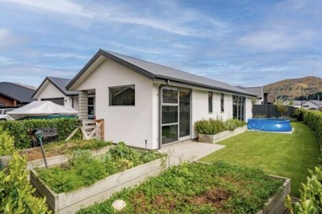 Photo of property in 12 Sandford Terrace, Lower Shotover, Queenstown, 9304