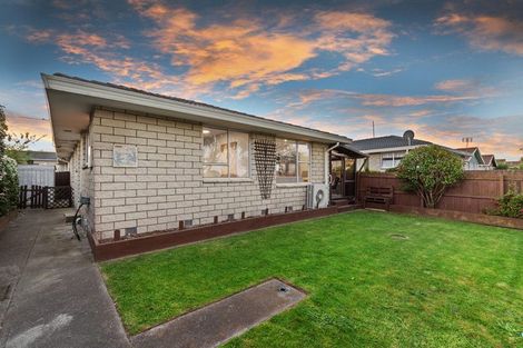 Photo of property in 83a Cottonwood Street, Parklands, Christchurch, 8083