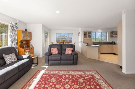 Photo of property in 67 Coolspring Way, Redwood, Christchurch, 8051