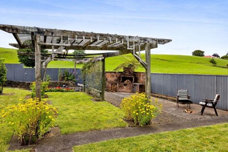 Photo of property in 254 High Street, Eltham, 4322