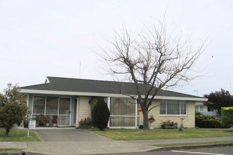 Photo of property in 1/3 Peddie Street, Taradale, Napier, 4112