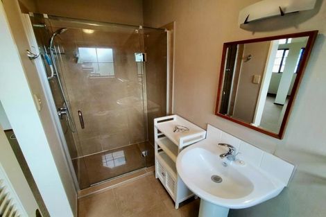 Photo of property in 100 Russell Street, Palmerston North, 4414