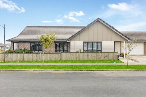 Photo of property in 14 Kotuku Crescent, Takanini, 2112