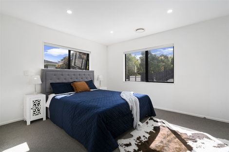 Photo of property in 7a Halcombe Place, Green Bay, Auckland, 0604