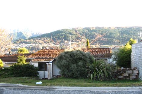 Photo of property in 9 Mincher Road, Kelvin Heights, Queenstown, 9300