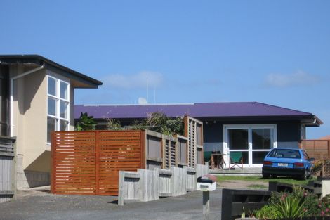 Photo of property in 398b Oceanbeach Road, Mount Maunganui, 3116