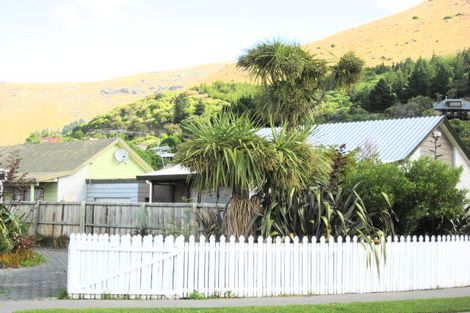 Photo of property in 1/8 Stedley Place, Heathcote Valley, Christchurch, 8022
