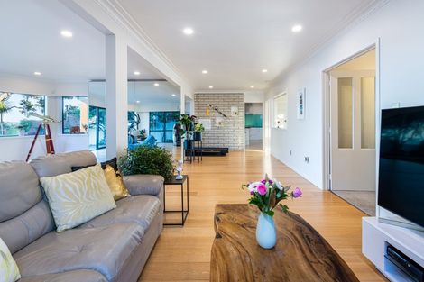 Photo of property in 18 Red Bluff Rise, Campbells Bay, Auckland, 0630