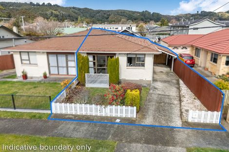 Photo of property in 2/48 Kowhai Avenue, Ebdentown, Upper Hutt, 5018