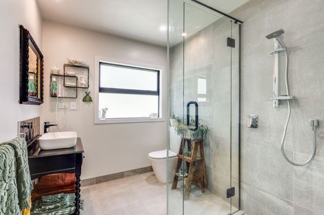 Photo of property in 33a Waiotahi Drive, Mangawhai, 0573