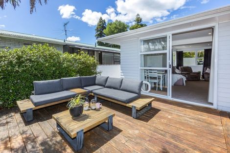 Photo of property in 9 Hillside Drive, Maoribank, Upper Hutt, 5018