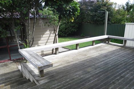 Photo of property in 15 Hattaway Avenue, Bucklands Beach, Auckland, 2012