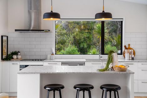 Photo of property in 1 Spray Crescent, Leigh, 0985