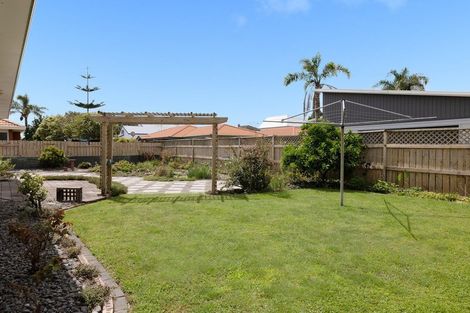 Photo of property in 5 Webb Place, Papamoa Beach, Papamoa, 3118