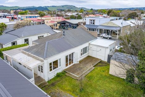 Photo of property in 36 Jellicoe Street, Martinborough, 5711