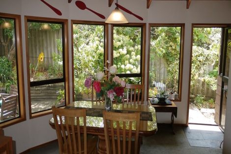 Photo of property in 1/406 East Coast Road, Sunnynook, Auckland, 0630