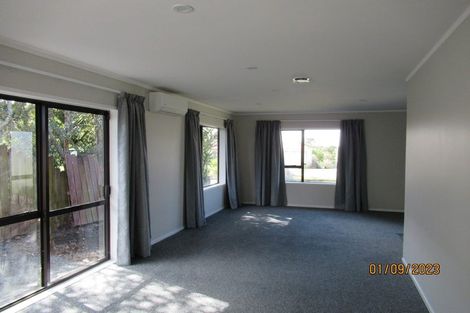 Photo of property in 10 Ebony Place, Massey, Auckland, 0614