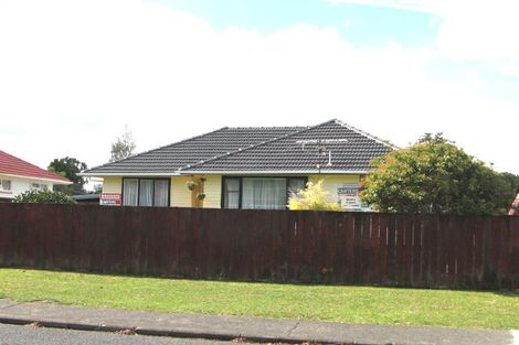 Photo of property in 9 Roby Street, Te Atatu Peninsula, Auckland, 0610
