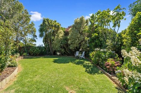 Photo of property in 19 Alberta Road, Glen Avon, New Plymouth, 4312