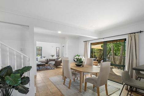 Photo of property in 2/62 Target Road, Totara Vale, Auckland, 0629