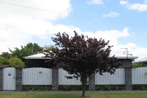 Photo of property in 51 Cranbrook Avenue, Burnside, Christchurch, 8053