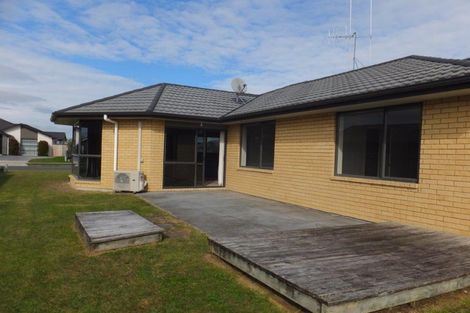 Photo of property in 14 Magellan Rise, Flagstaff, Hamilton, 3210