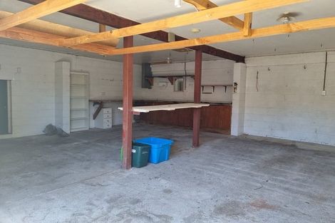 Photo of property in 124 Pioneer Road, Moturoa, New Plymouth, 4310