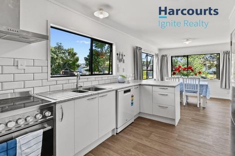 Photo of property in 23 Lane Road, Weymouth, Auckland, 2103