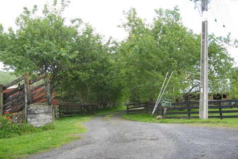 Photo of property in 143 Annett Road, Kumeu, 0891