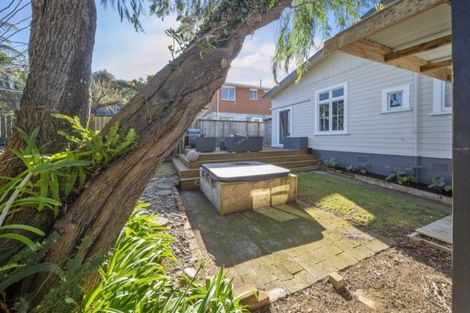 Photo of property in 60 Crownhill Street, Spotswood, New Plymouth, 4310