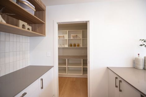 Photo of property in 2/130 Richmond Street, Petone, Lower Hutt, 5012