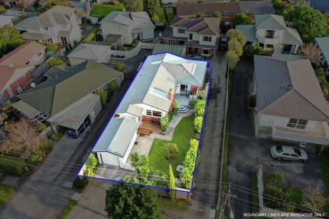 Photo of property in 18 Riverlea Avenue, Pakuranga, Auckland, 2010