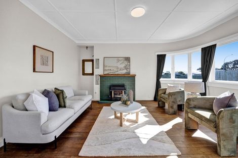 Photo of property in 11 Mcnaughton Street, Waitara, 4320