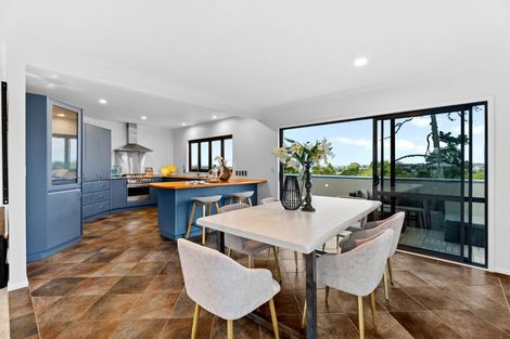 Photo of property in 1 Armagh Road, Blockhouse Bay, Auckland, 0600