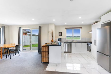 Photo of property in 146c High Street, Oxford, 7430
