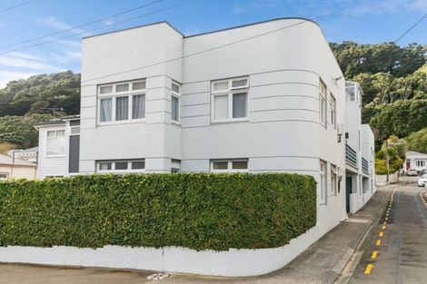 Photo of property in 5/1 Rixon Grove, Mount Victoria, Wellington, 6011