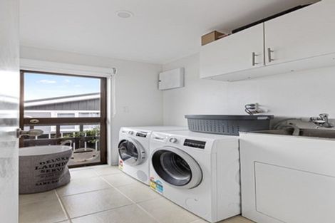 Photo of property in 1/13 Matipo Road, Te Atatu Peninsula, Auckland, 0610