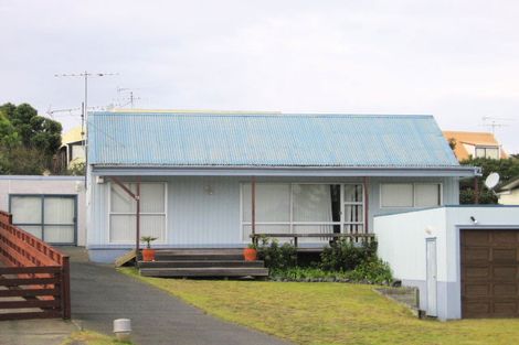 Photo of property in 72 Omaha Drive, Omaha, 0986