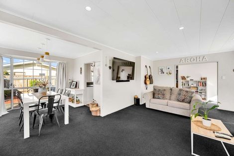 Photo of property in 1 D'arcy Place, Taradale, Napier, 4112