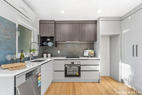 Photo of property in 16c Dallinghoe Crescent, Milford, Auckland, 0620