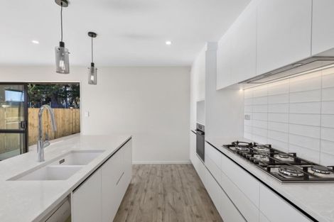 Photo of property in 12 Konoba Avenue, Kumeu, 0810