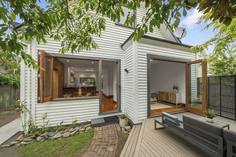 Photo of property in 27 Hardwicke Street, Sumner, Christchurch, 8081